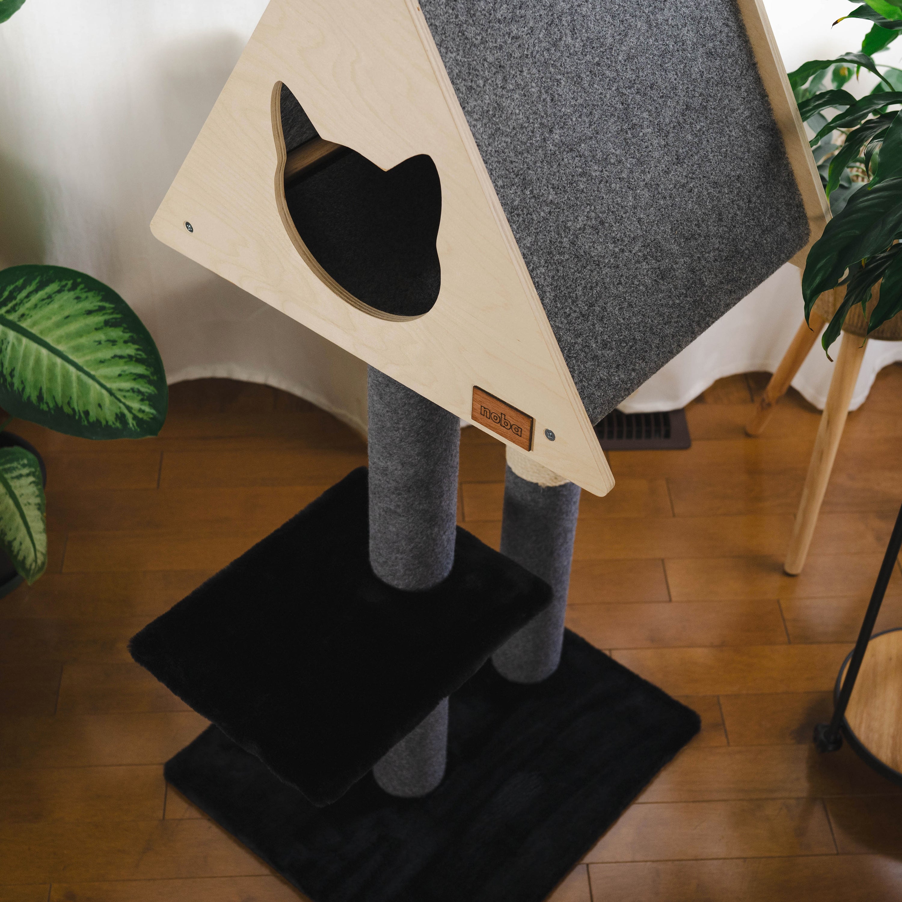 Arbre à chat de luxe Tipi avec corde en fique de haute qualité