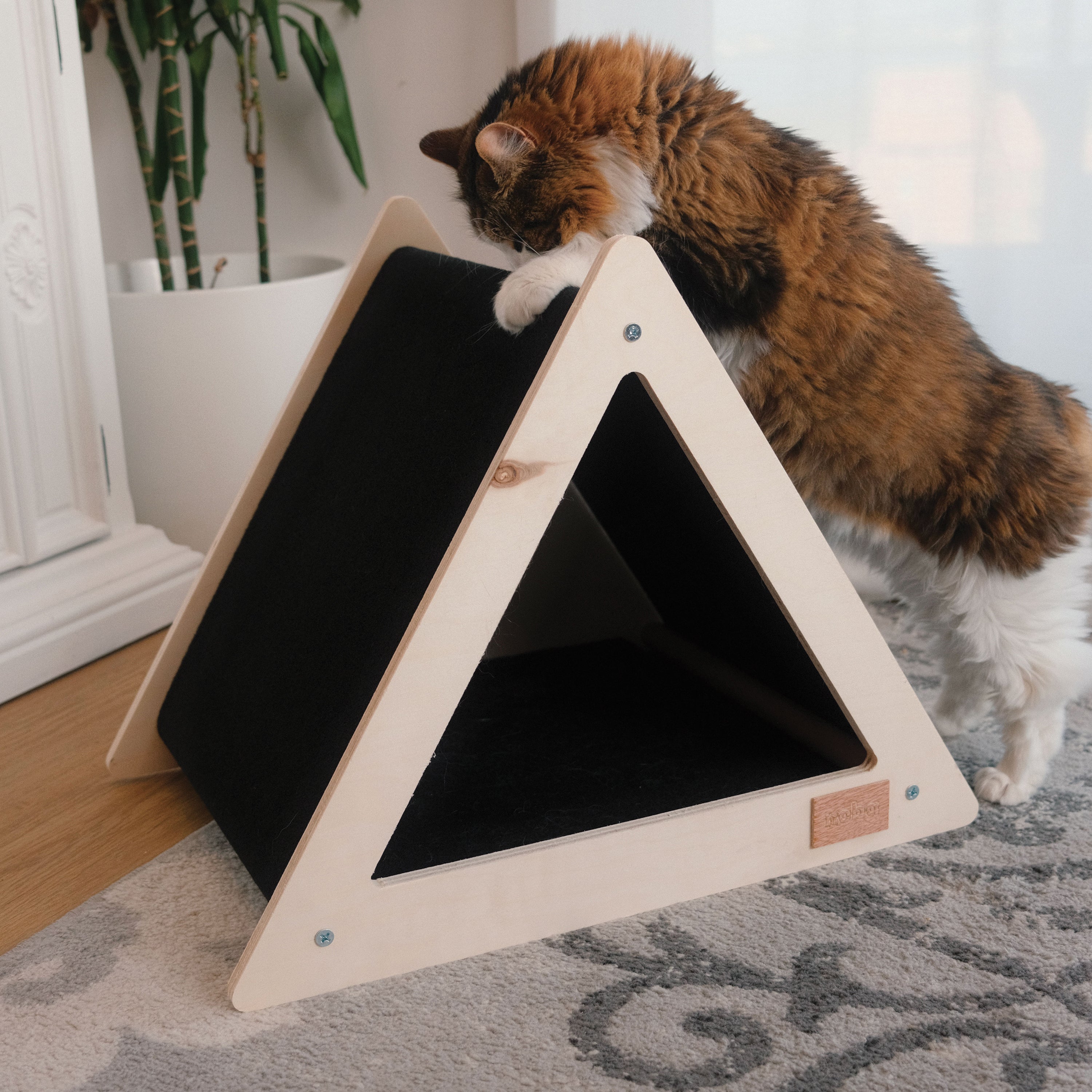 Noba Origin Scratchable Teepee Cat House